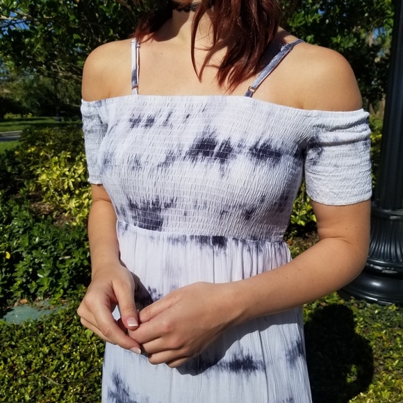 Gray White Tie Dye Maxi - Picture 4 of 5